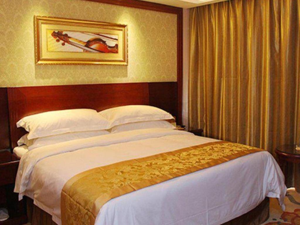 Yichang Vienna Hotel Wanda Branch Zewnętrze zdjęcie