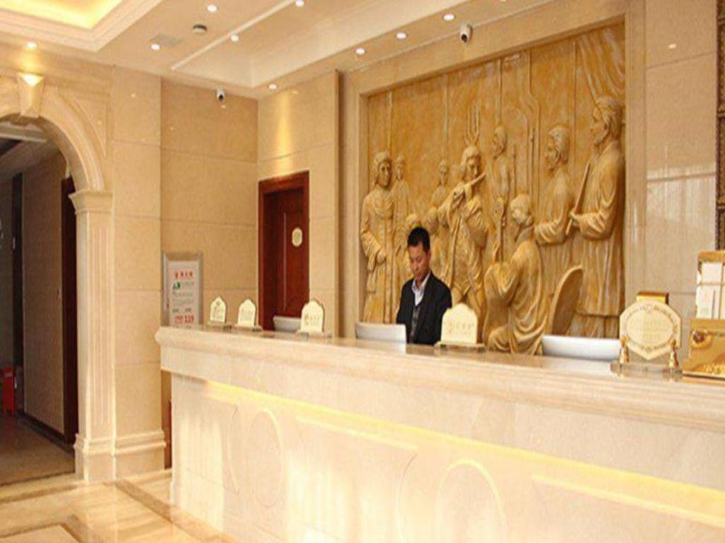 Yichang Vienna Hotel Wanda Branch Zewnętrze zdjęcie