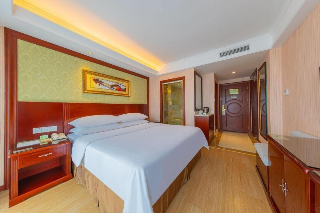 Yichang Vienna Hotel Wanda Branch Zewnętrze zdjęcie