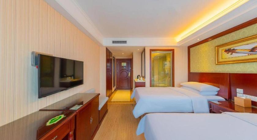 Yichang Vienna Hotel Wanda Branch Zewnętrze zdjęcie