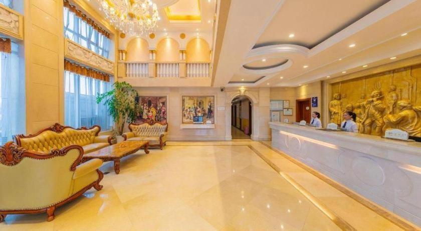 Yichang Vienna Hotel Wanda Branch Zewnętrze zdjęcie